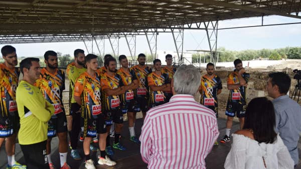 GALERÍA DE IMÁGENES: La Villa Romana de Fuente Álamo acoge la presentación de las nuevas equipaciones de la temporada 2019/2020