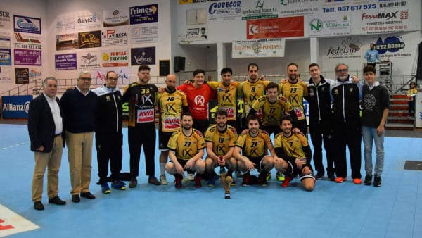 El Fuelle recibe el título de Campeones de Primera Andaluza sénior