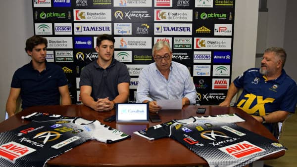Crónica del acto: Presentación oficial de los jugadores Gaby Chaparro y André Amorim