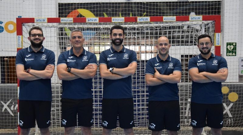 CLUB: Los pontaneses Agus Avilés y Juanje Leiva asumen los roles de segundo entrenador y preparador físico del equipo ASOBAL